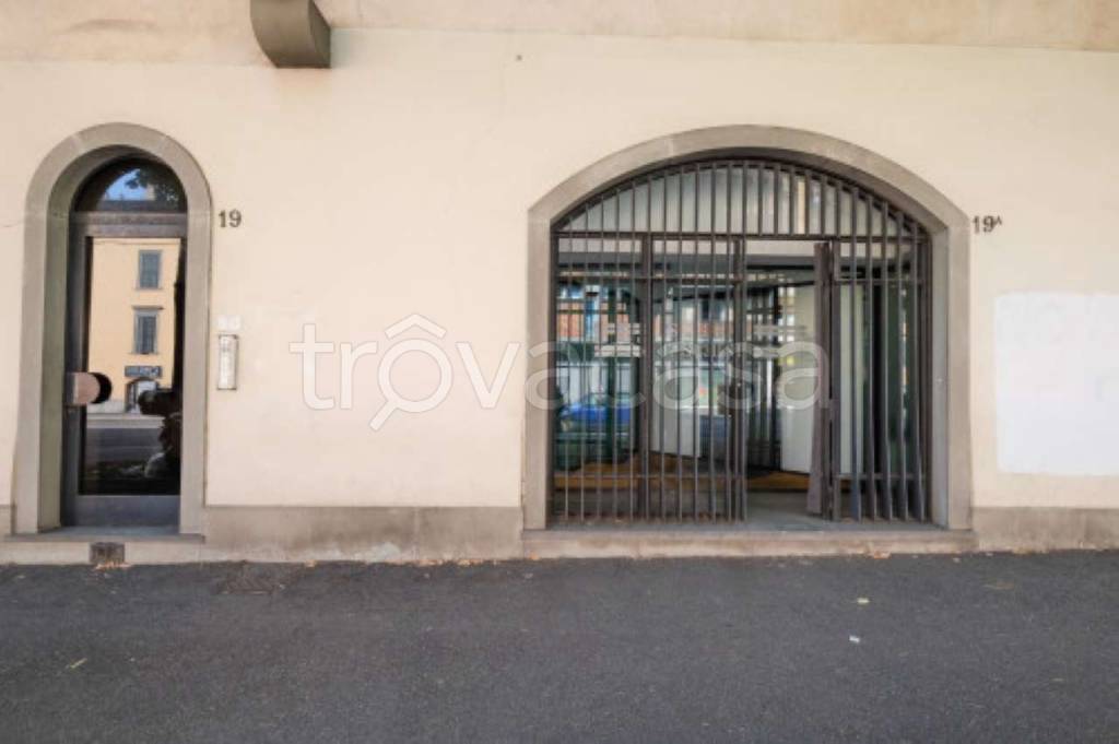 Ufficio in vendita a Bergamo via Frizzoni 19