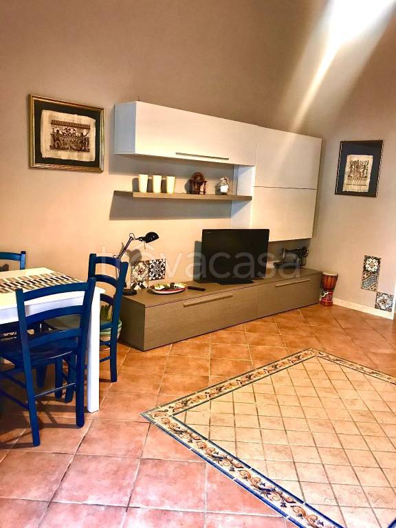 Appartamento in in affitto da privato a Portopalo di Capo Passero via Giosuè Carducci, 26