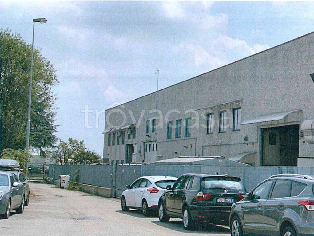 Capannone Industriale in in vendita da privato a Nichelino via Vernea, 137/10