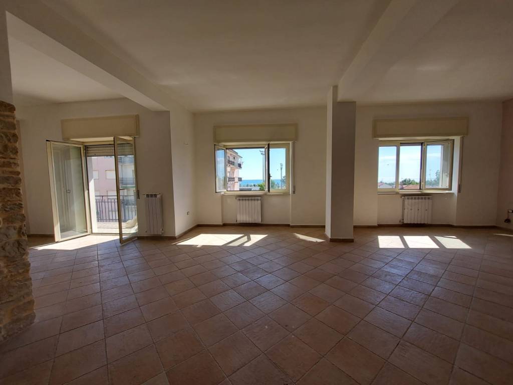 Appartamento in vendita a Praia a Mare via della Repubblica, 46