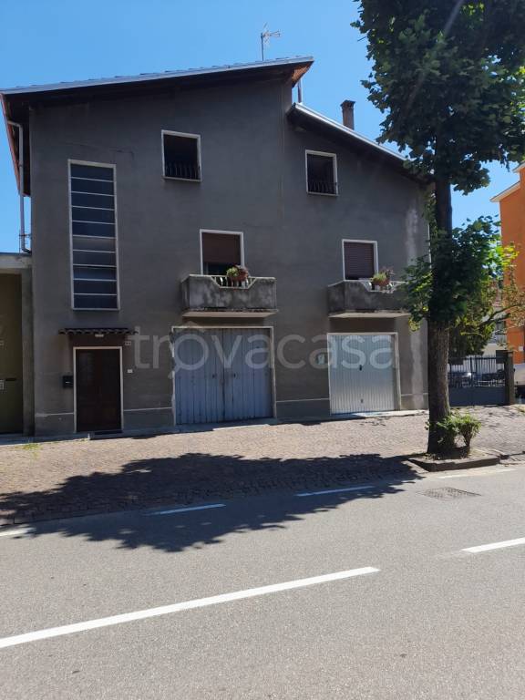 Villa in vendita a Borgosesia viale Rimembranze, 64