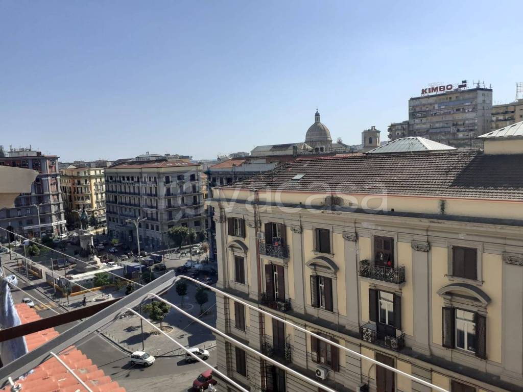 Appartamento in vendita a Napoli corso Garibaldi, 355