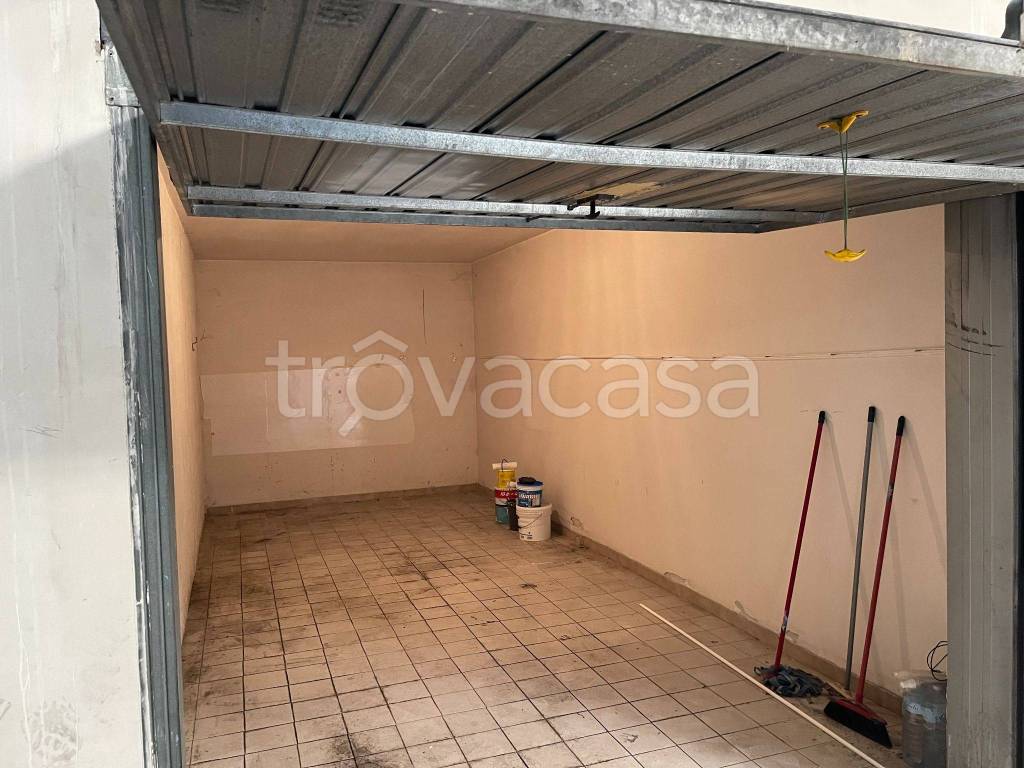 Garage in vendita a Lecce viale Giuseppe Grassi, 6