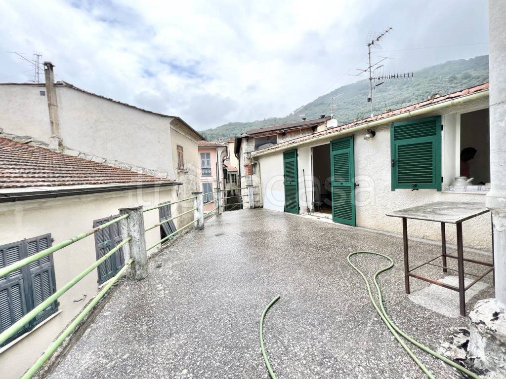 Appartamento in vendita a Pontedassio piazza Viani, 18