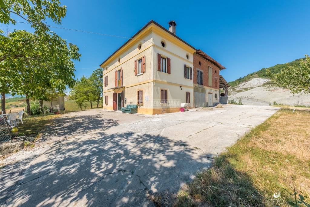 Casa Indipendente in vendita a Castellarano via Rocca