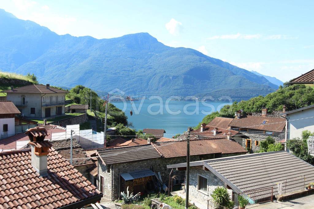 Villa in vendita a Domaso località Gaggio, 26