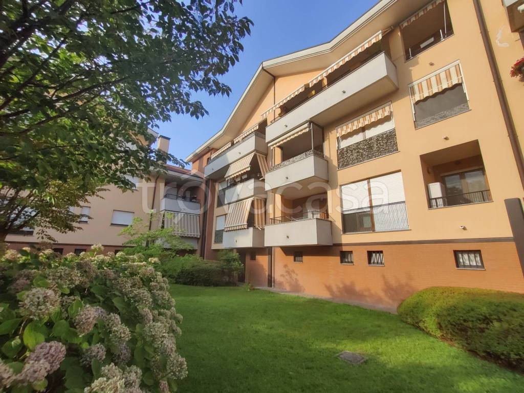 Appartamento in vendita a Zibido San Giacomo via Vittorio Veneto, 7