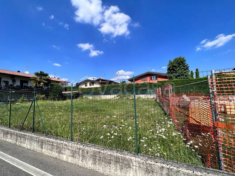 Terreno Residenziale in vendita a Olgiate Comasco via Benvenuto Cellini