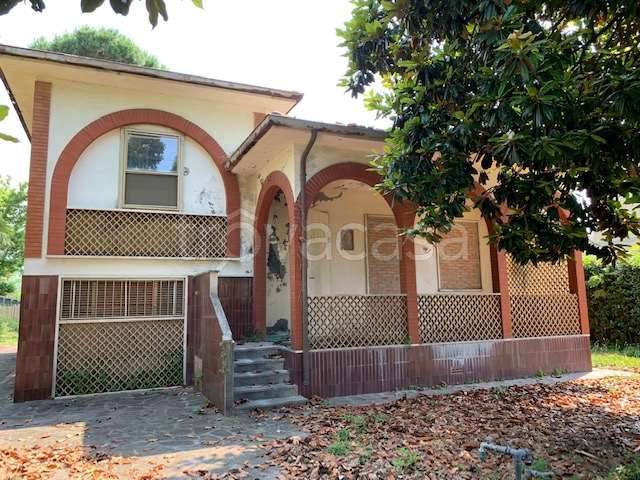 Casa Indipendente in vendita a Camaiore via Gronda