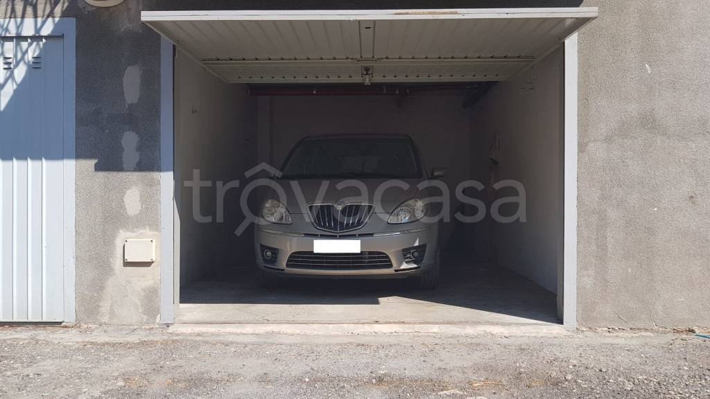 Garage in vendita a Diano Marina via Ca' Rossa