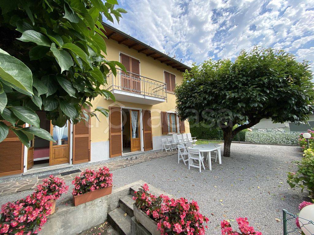 Villa in vendita a Menaggio via per La Grona, 7