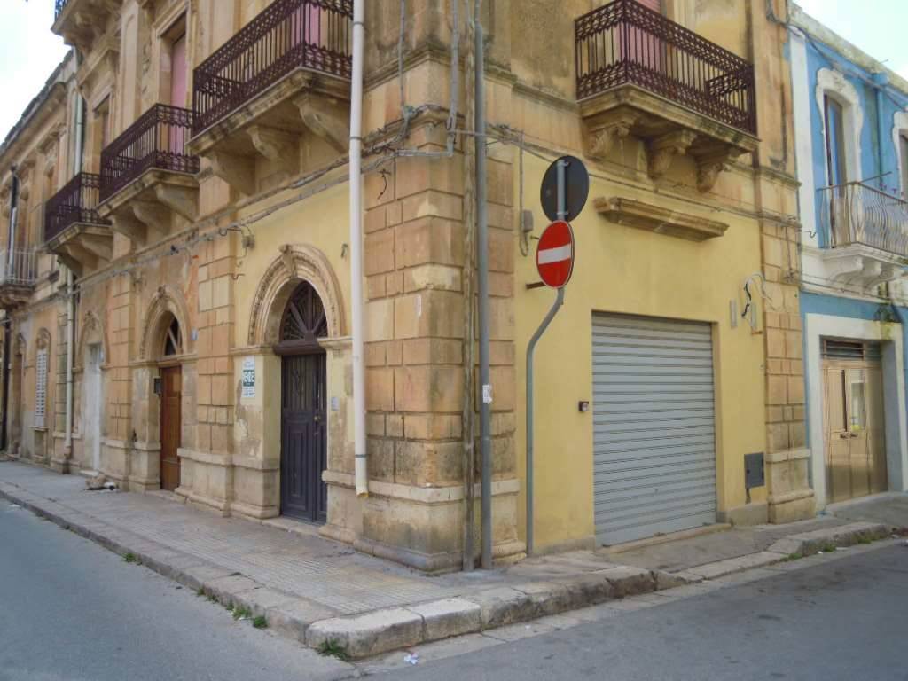 Ufficio in vendita a Pachino via Rosolino Pilo, 70