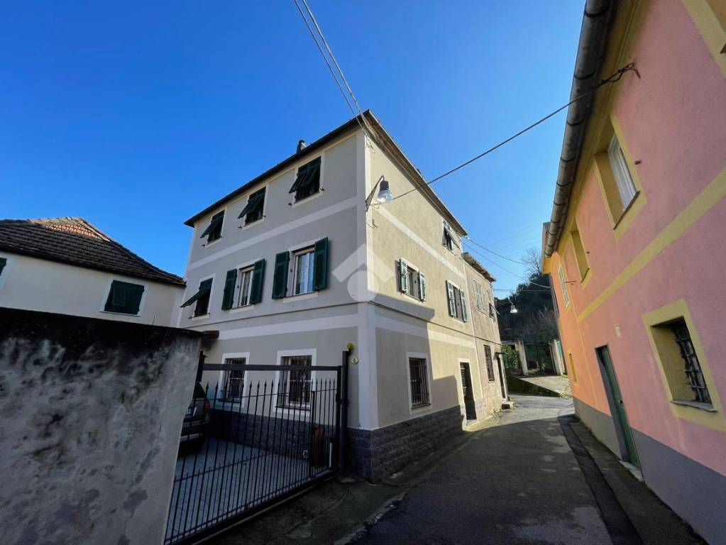 Villa a Schiera in vendita a Sant'Olcese via cremeno, 4