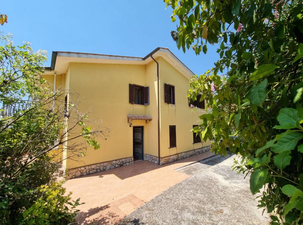 Villa Bifamiliare in vendita a Filacciano