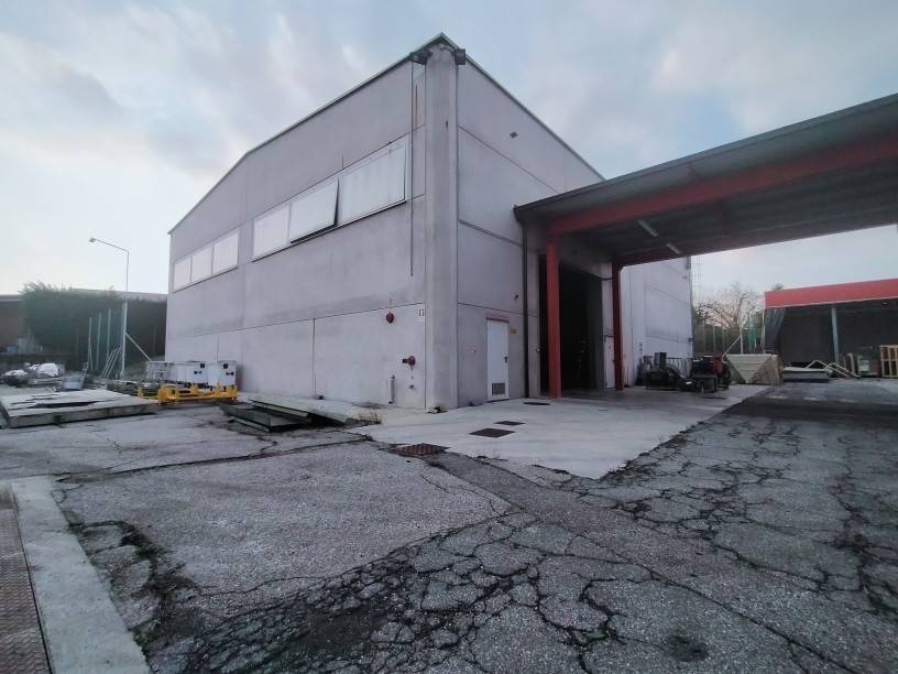 Capannone Industriale in vendita ad Andezeno via Chieri, 68
