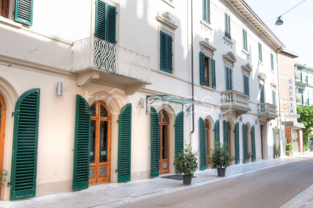 Intero Stabile in vendita a Montecatini-Terme via Felice Cavallotti