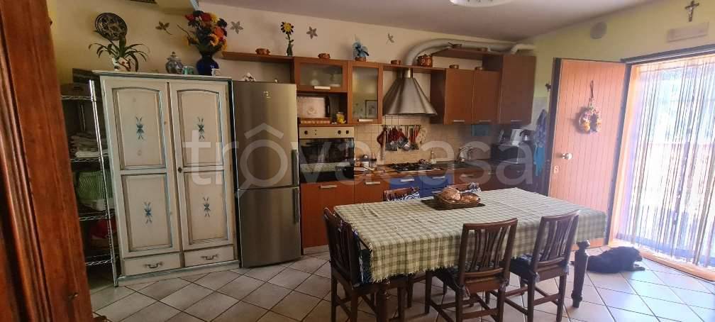 Appartamento in vendita a Giavera del Montello via Europa , 44