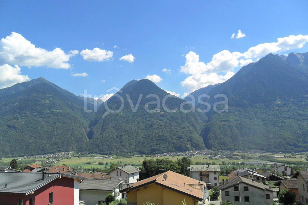 Rustico in vendita a Berbenno di Valtellina via Privata Capitani, 34