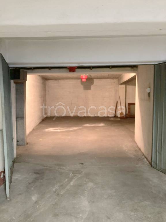 Garage in affitto a Bologna via Cesare Boldrini, 24