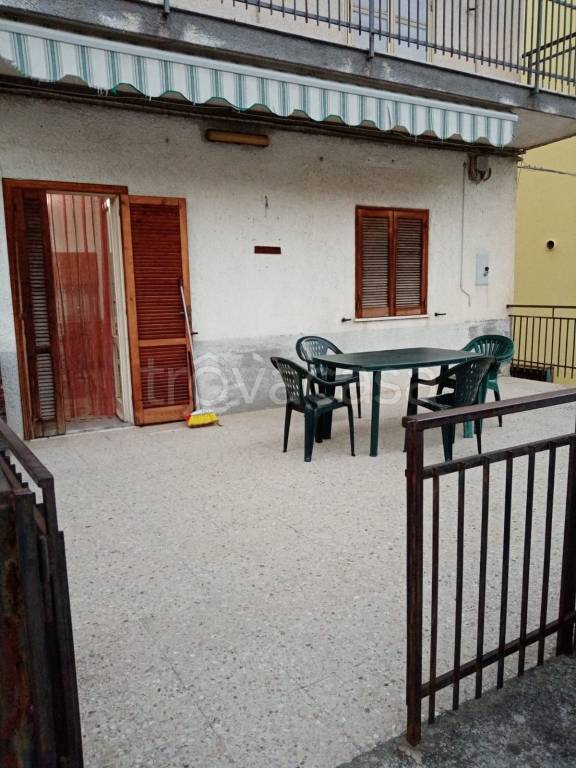 Appartamento in in affitto da privato a Falconara Albanese viale degli Oleandri, 86