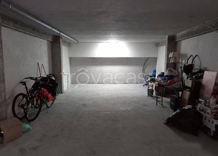 Garage in vendita a Fara in Sabina via dei Bretoni, 8