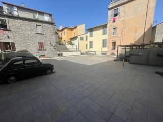 Garage in affitto a viterbo via romanelli