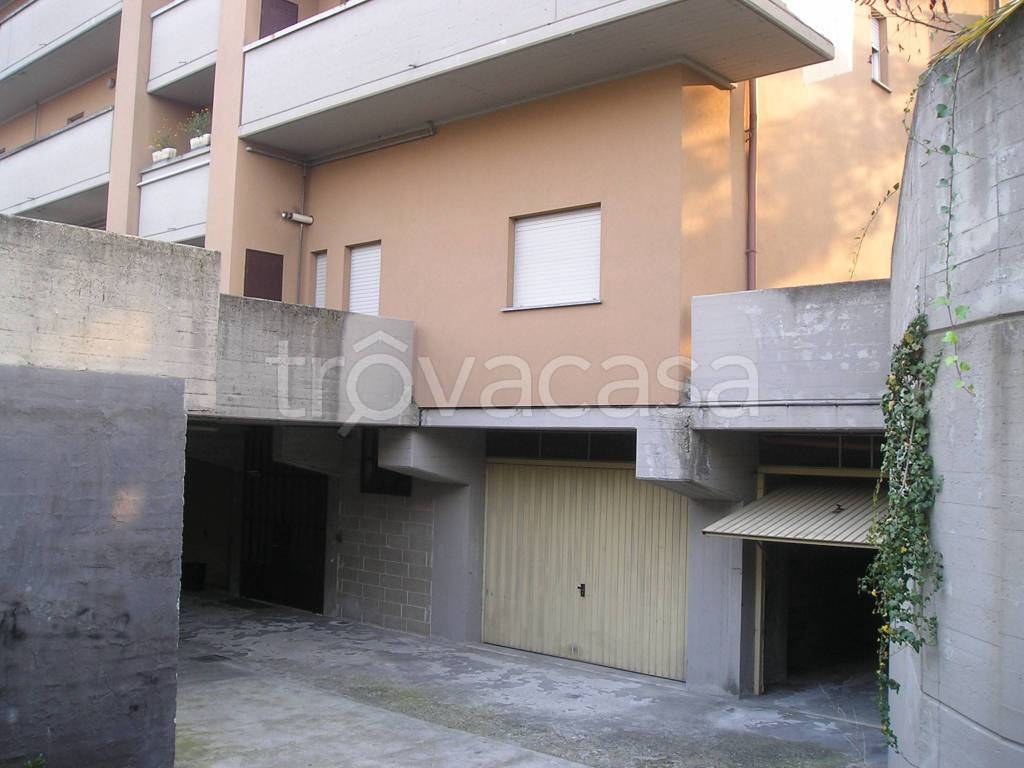 Garage in vendita a Rivarolo Canavese via Don Giovanni Capirone, 10/12