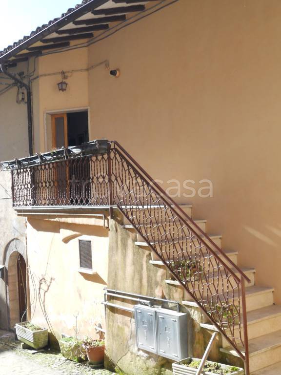 Appartamento in in vendita da privato a Cerreto di Spoleto via Cerretana, 23