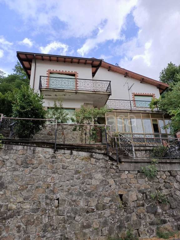Villa Bifamiliare in vendita ad Aulla via Brunella