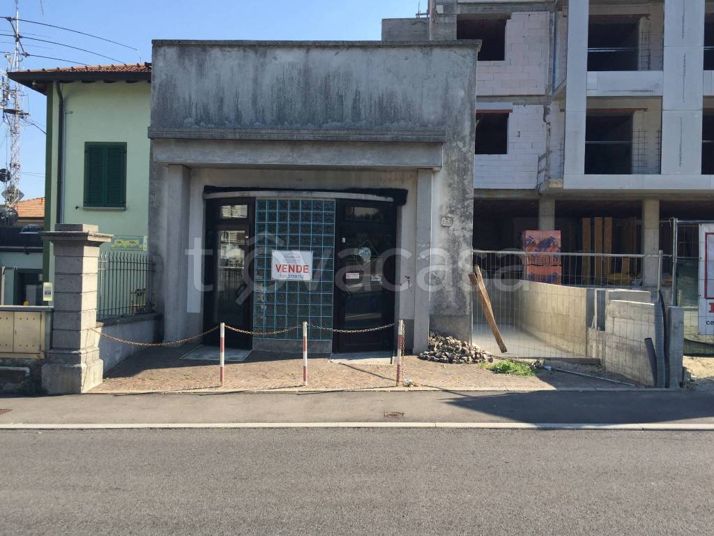 Negozio in vendita a Como via Varesina, 133