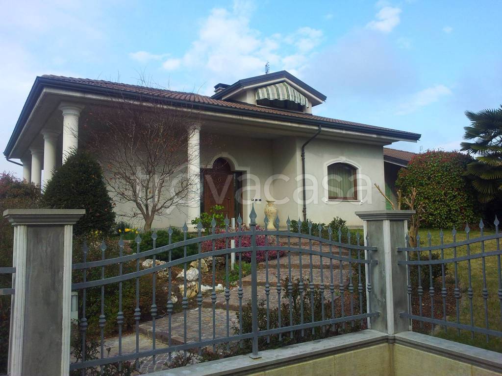 Villa in vendita a Rocca de' Baldi