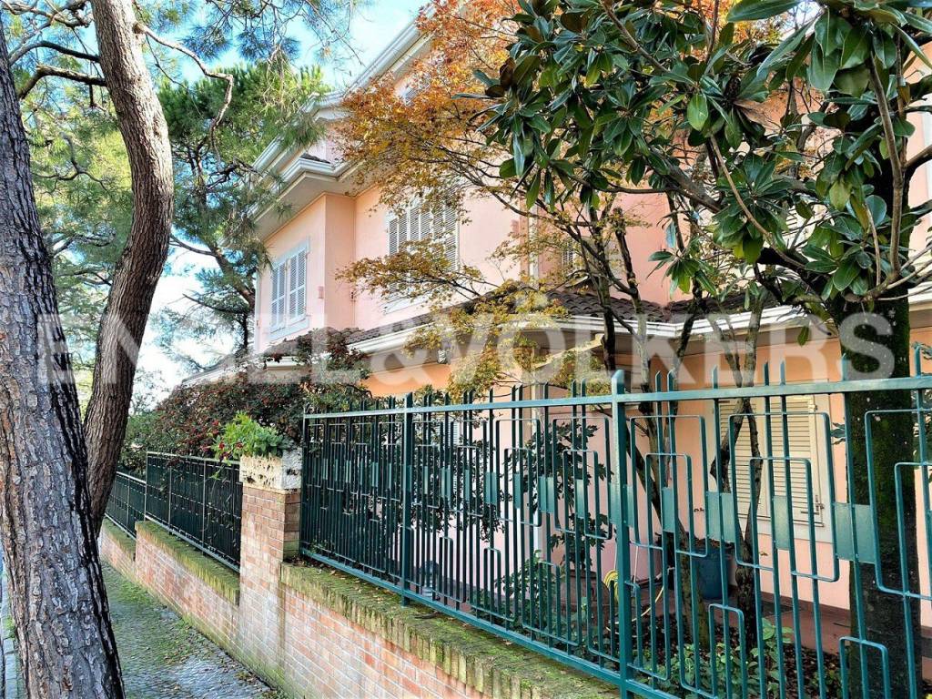 Villa in affitto a Civitanova Marche via Papa Giovanni XXIII