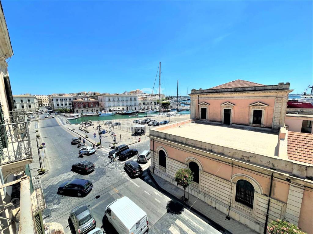 Appartamento in vendita a Siracusa via malta