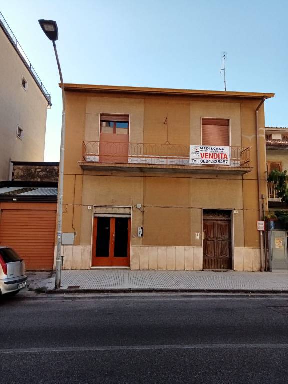 Casa Indipendente in vendita a San Giorgio del Sannio via Roma