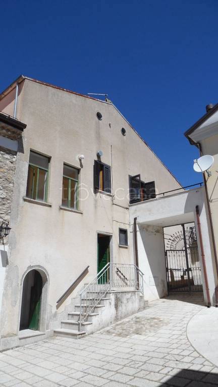 Casa Indipendente in vendita a Sant'Angelo dei Lombardi corso Vittorio Emanuele ii, 6