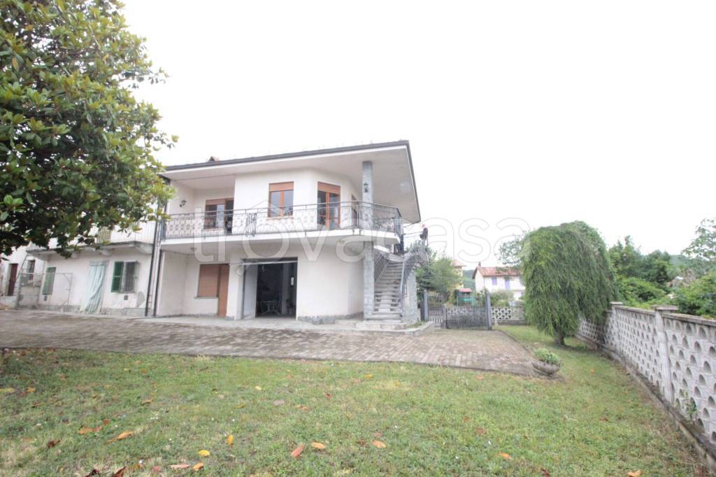 Villa in vendita a Camino via Montesion, 17
