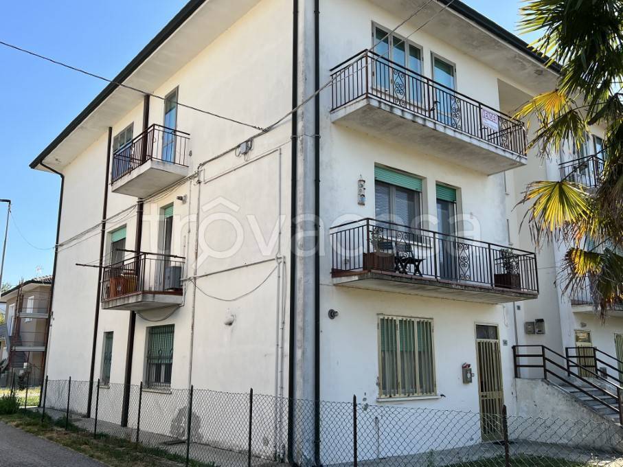 Appartamento in vendita a Stienta via Roma, 180