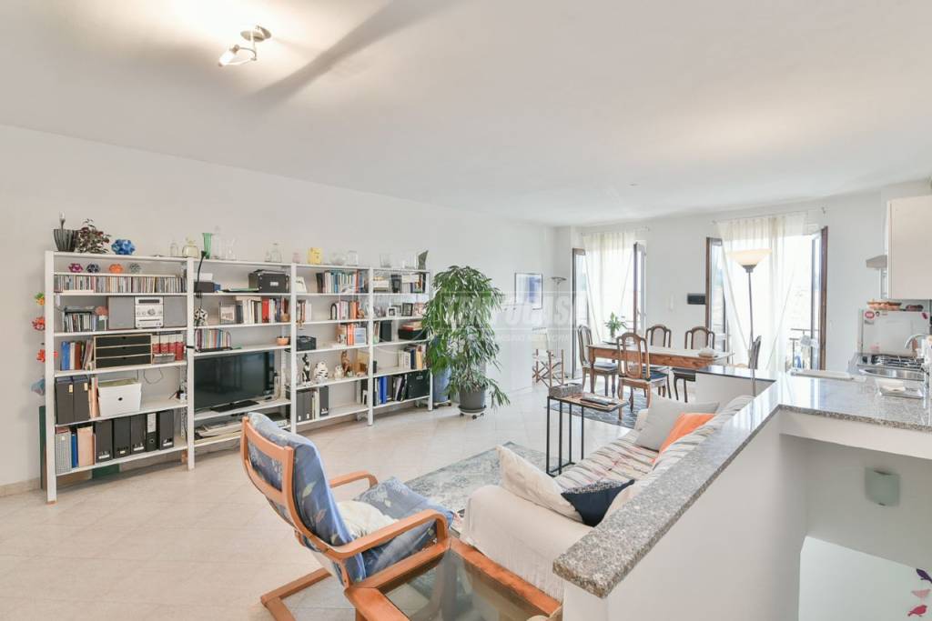 Appartamento in vendita a Montorfano via Brianza 24
