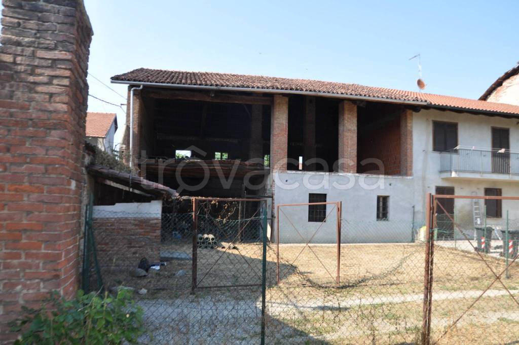 Casale in vendita a Chivasso via Sant'Antonio, 4