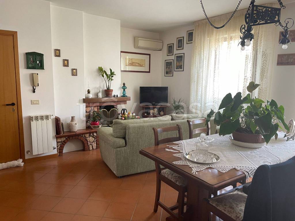 Appartamento in in vendita da privato a Castelnuovo Berardenga via Antonio Gramsci, 20