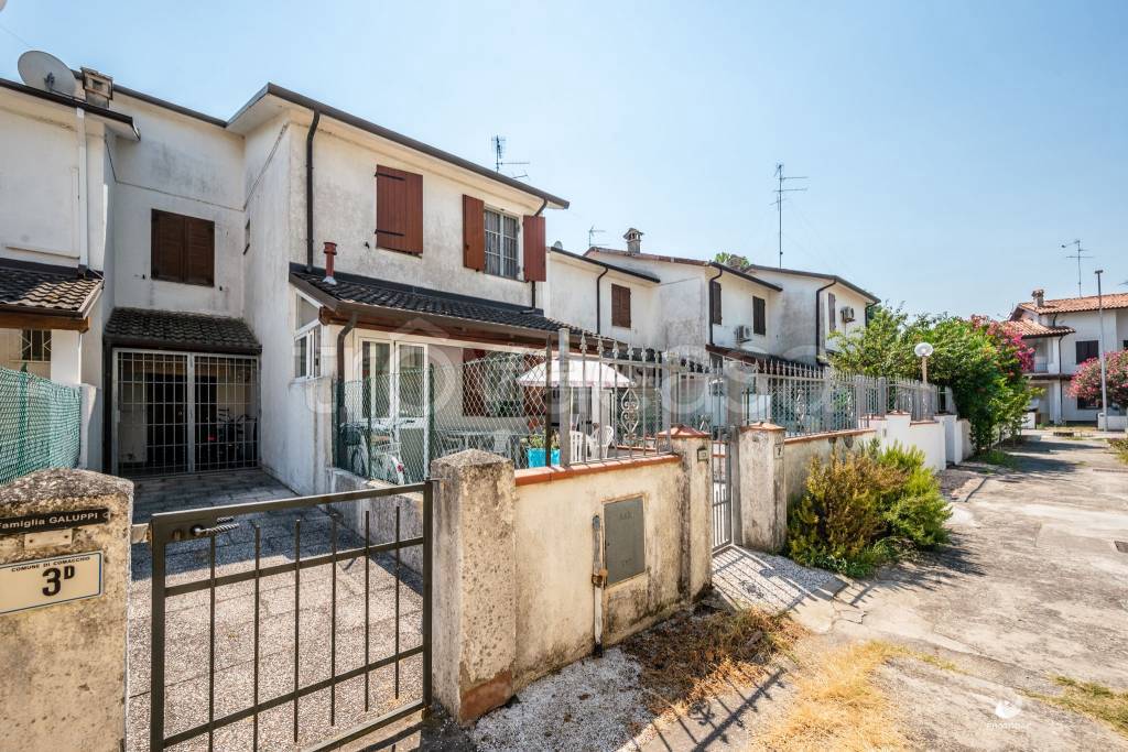 Villa a Schiera in vendita a Comacchio viale Somalia, Lido delle Nazioni 3