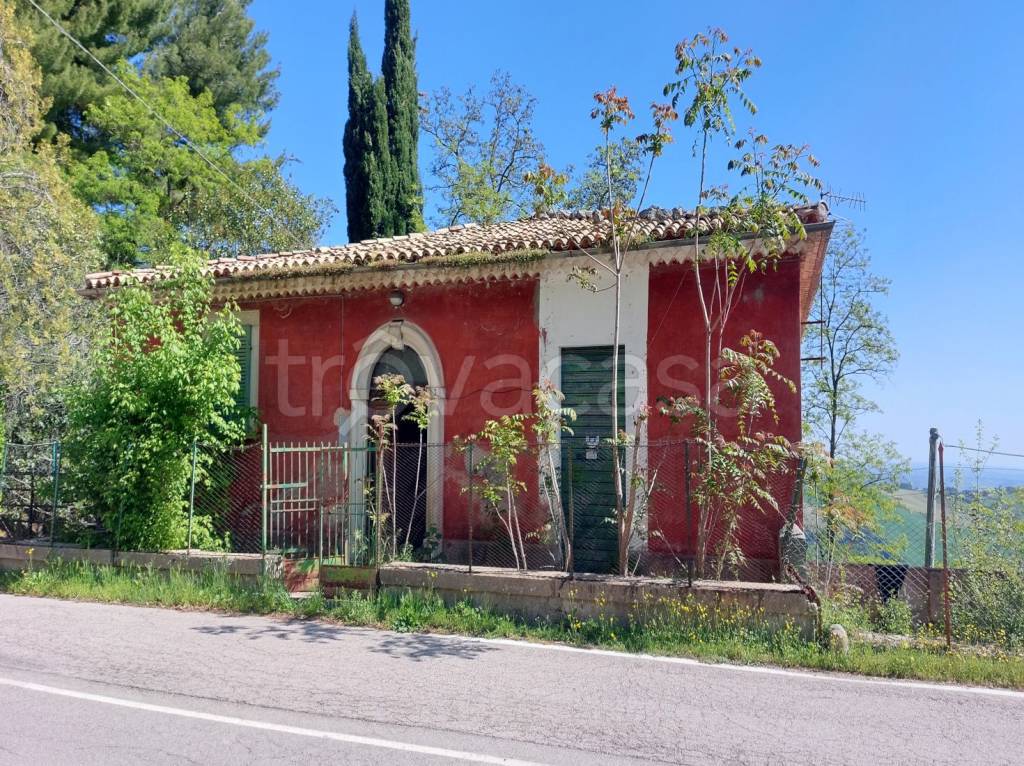 Casale in vendita a Corvara via Trappeto