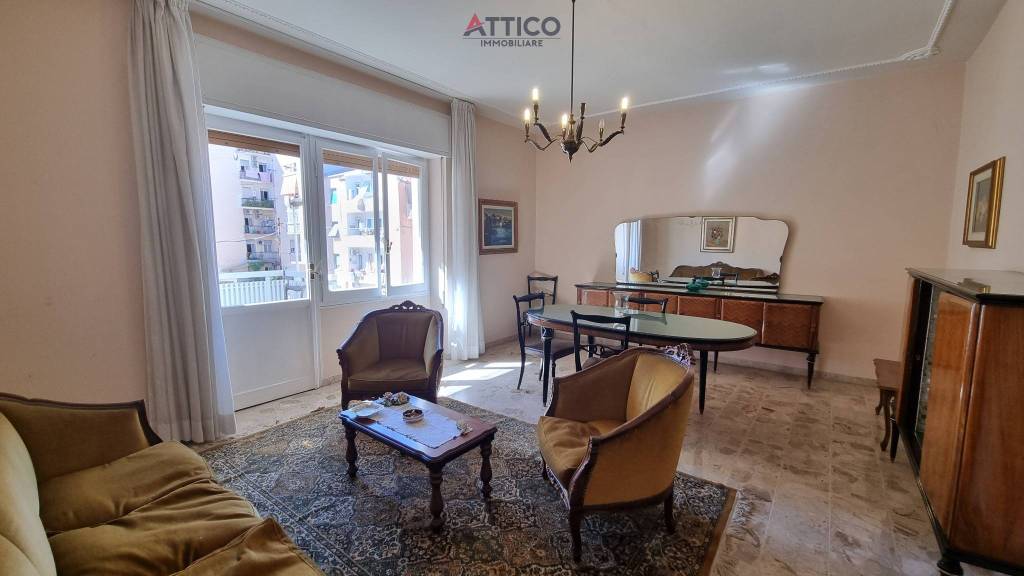 Appartamento in vendita a Sassari via Torres, 17