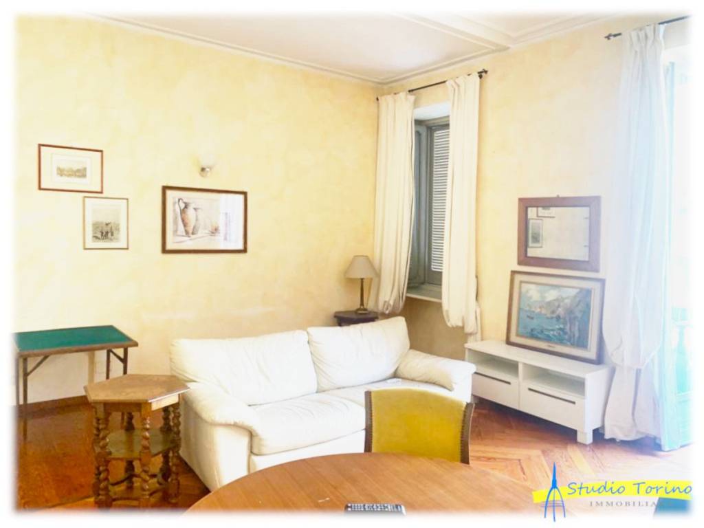 Appartamento in affitto a Torino via Alfonso La Marmora, 35