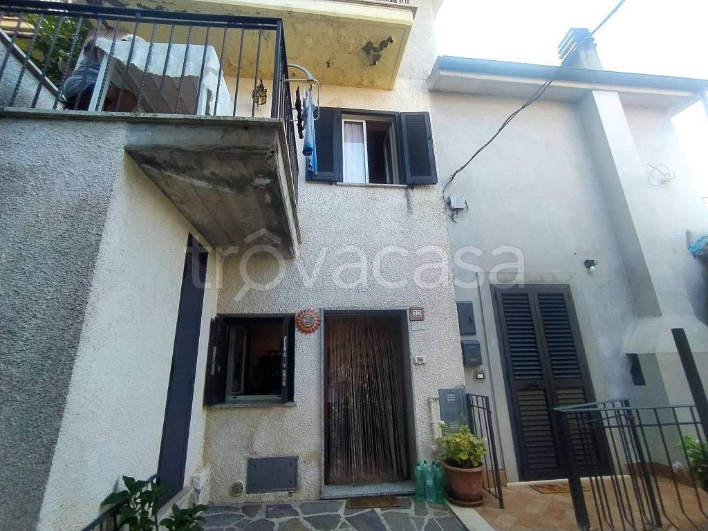 Appartamento in vendita a Rocca Santo Stefano via del Canale