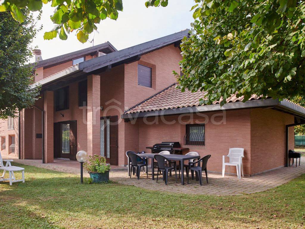 Villa Bifamiliare in vendita a Vedano Olona
