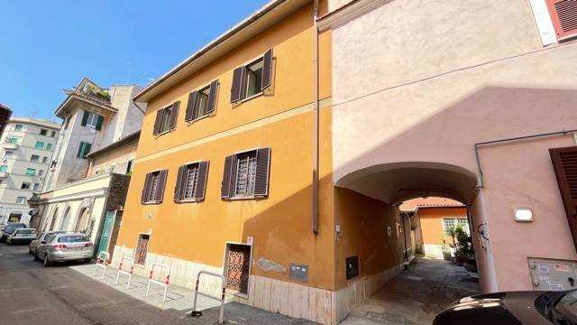 Appartamento in vendita a Roma via Labico, 13