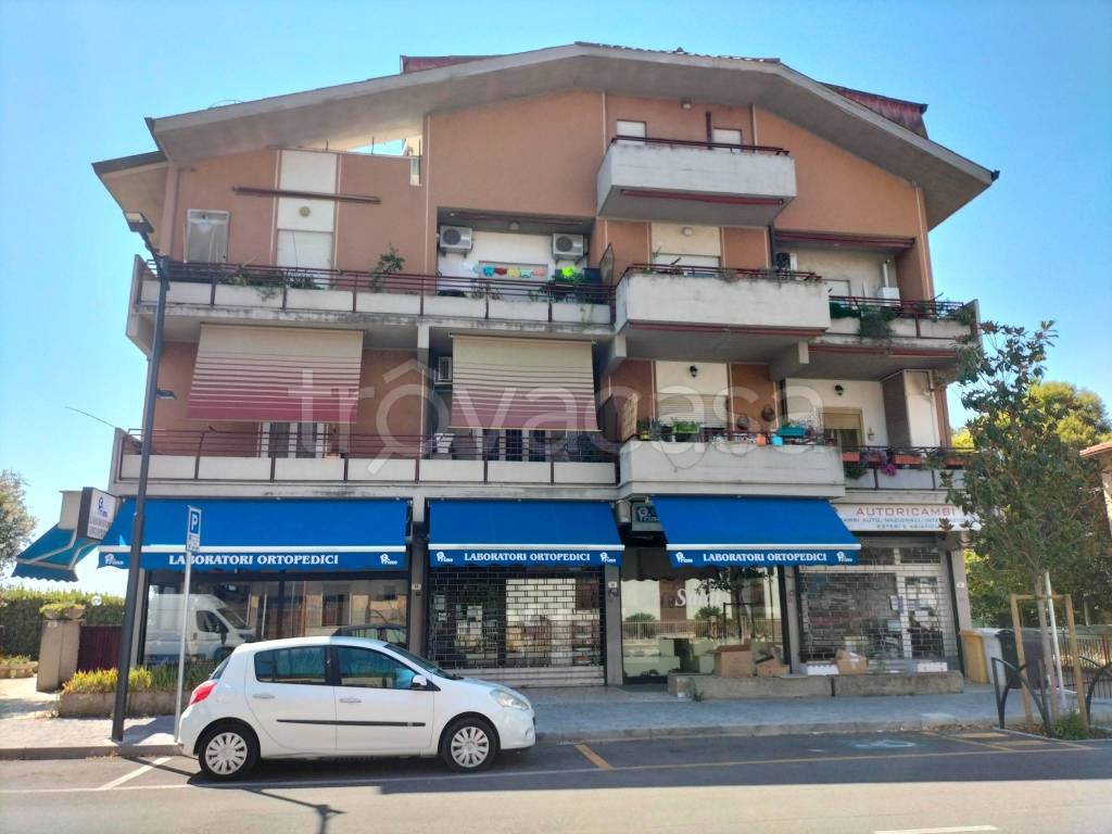 Appartamento in vendita a Fara in Sabina via Giuseppe Garibaldi