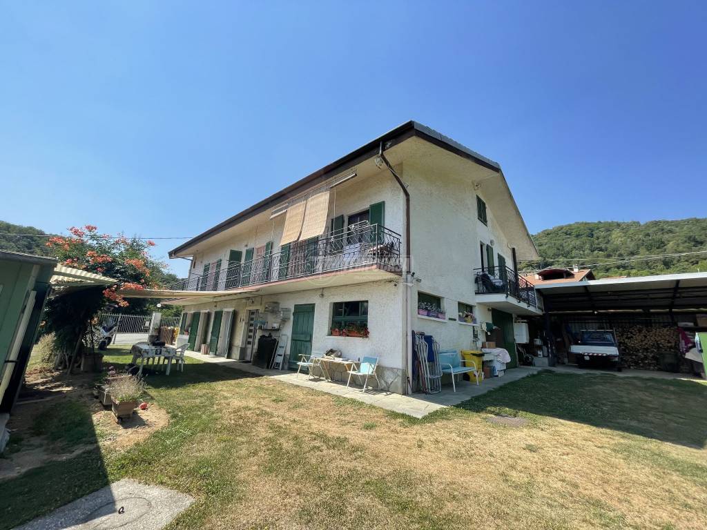 Casa Indipendente in vendita a Castellamonte frazione sant'anna boschi 74