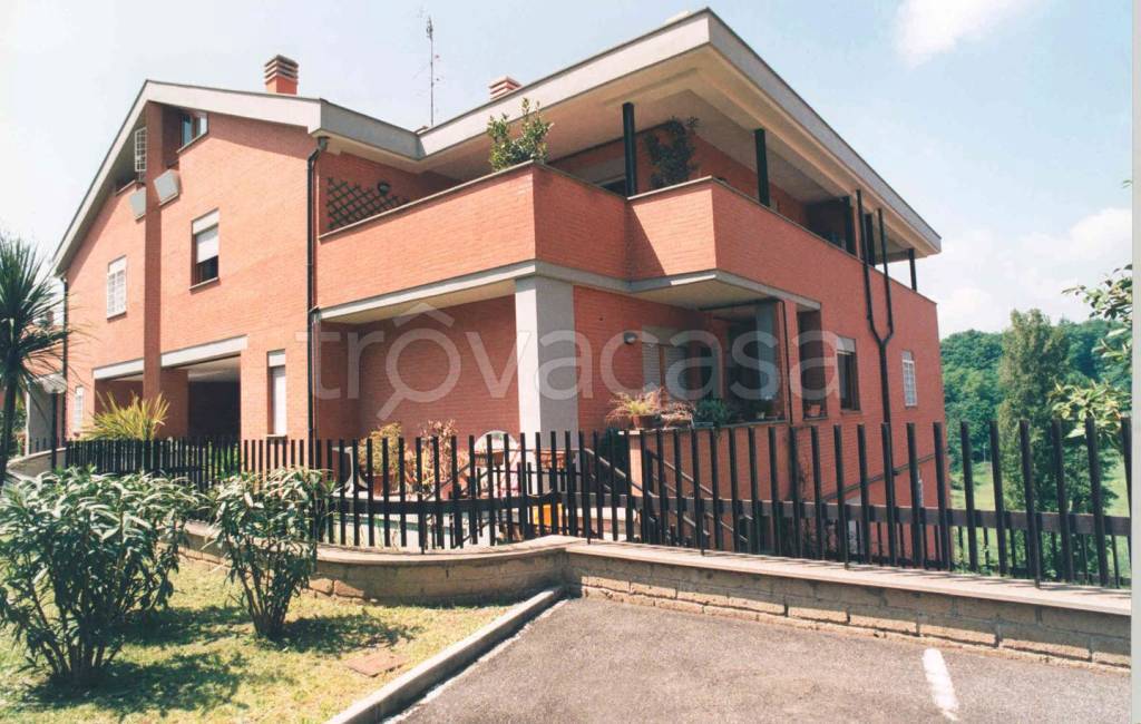 Appartamento in vendita a Roma via Saronno ,65 b